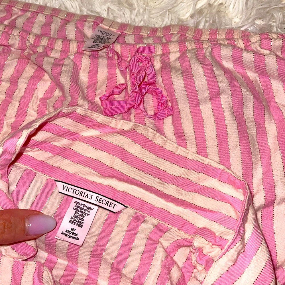 Victoria’s Secret Pink and white striped PJ’s M 💕